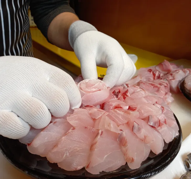 생생정보 독한인생 인천 회 케이크, 싱싱함과 정성이 듬뿍 담긴 세상에 하나뿐인 선물