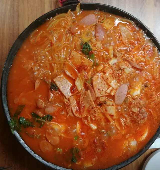 전현무 계획3 부대찌개 족발 과천 식당 정보, 직장인들의 성지, 통나무집의 반전 매력